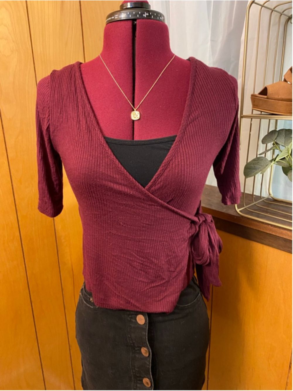 Olivia Rae Woman’s Maroon Tie Shirt Small